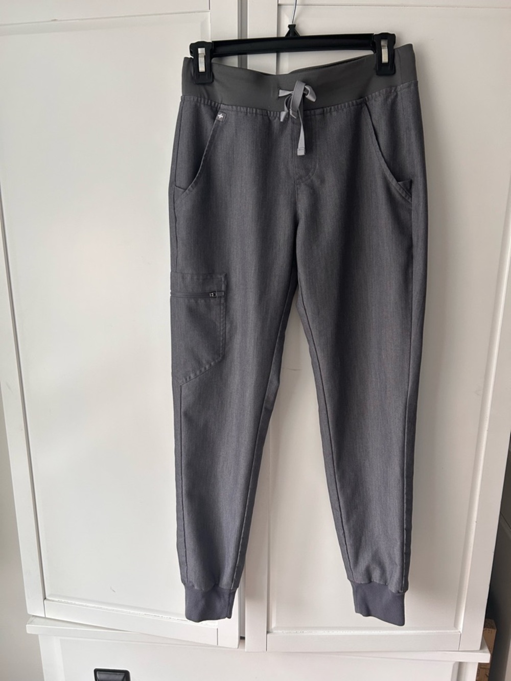 Figs Women's Gray Drawstring Jogger Scrub Pants